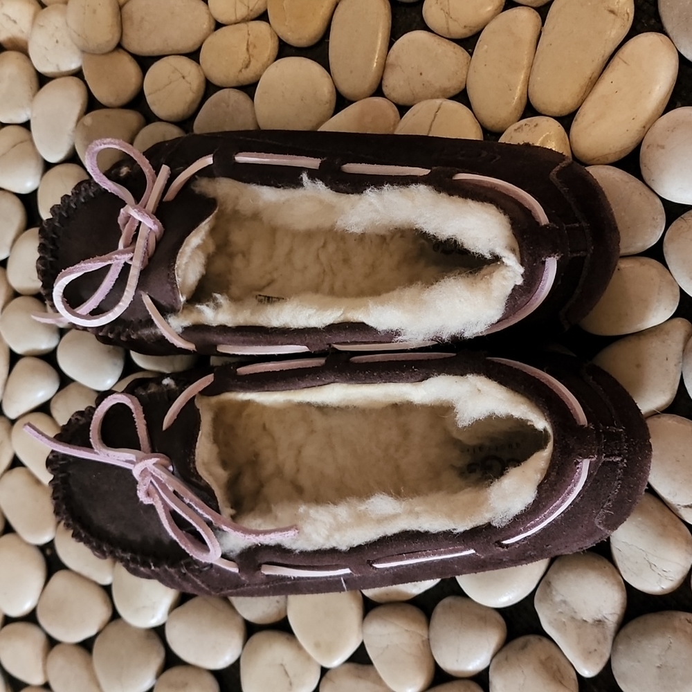 Authentic Ugg Slippers Gently Used - image 4